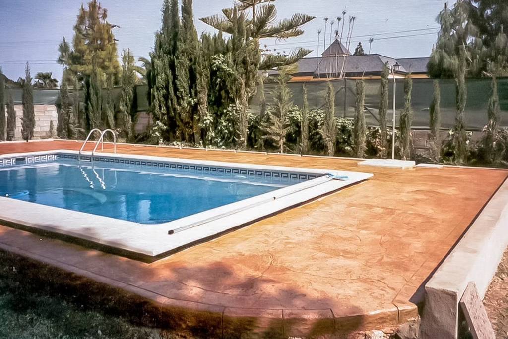 Terrasse extérieure avec Spécialiste du béton imprimé à Marseille